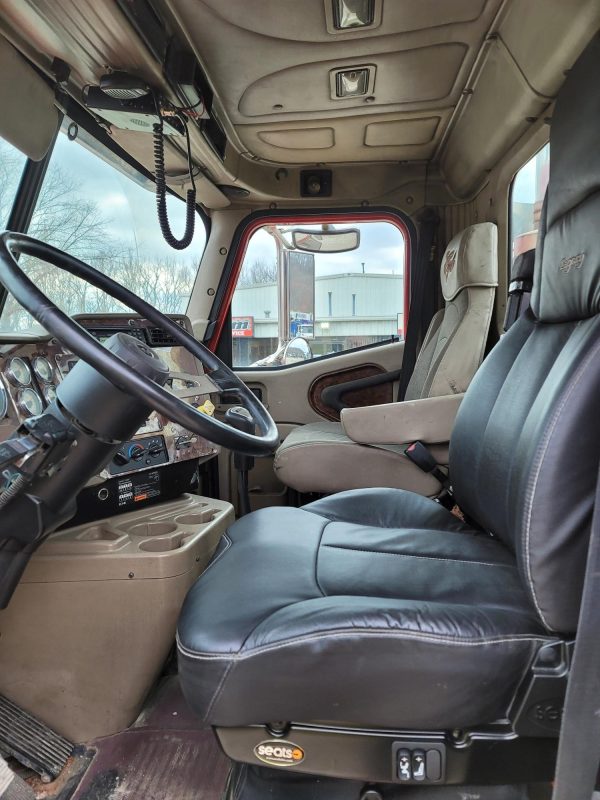 2007 International Eagle 9200i SBA - Image 12