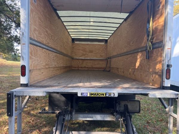 2018 HINO 258-A  24FT BOX TRUCK - Image 7