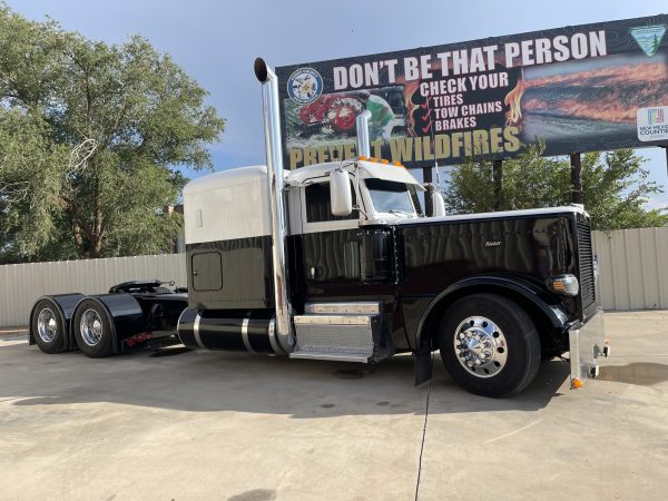 2014 Peterbilt 389 - Image 8