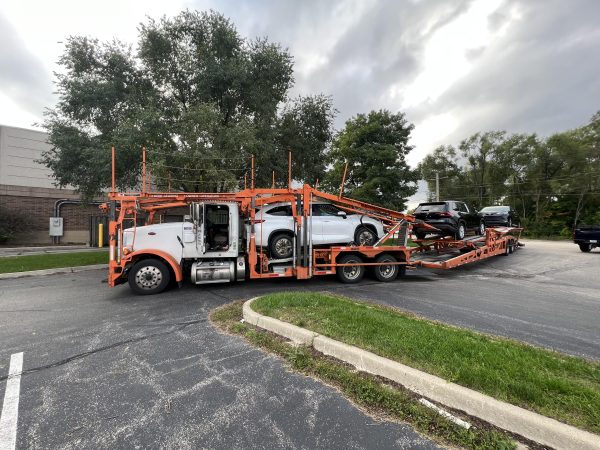 2020 Peterbilt 365 Day Cab - Image 4