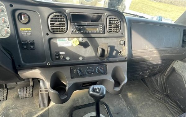 2008 FREIGHTLINER BUSINESS CLASS M2 106 - Image 4