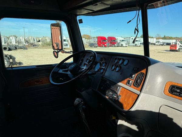 2007 Peterbilt 378 - Image 6