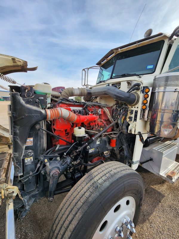 2010 Peterbilt 367 - Image 2