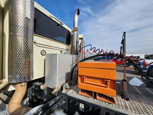2010 Peterbilt 367 - Image 13