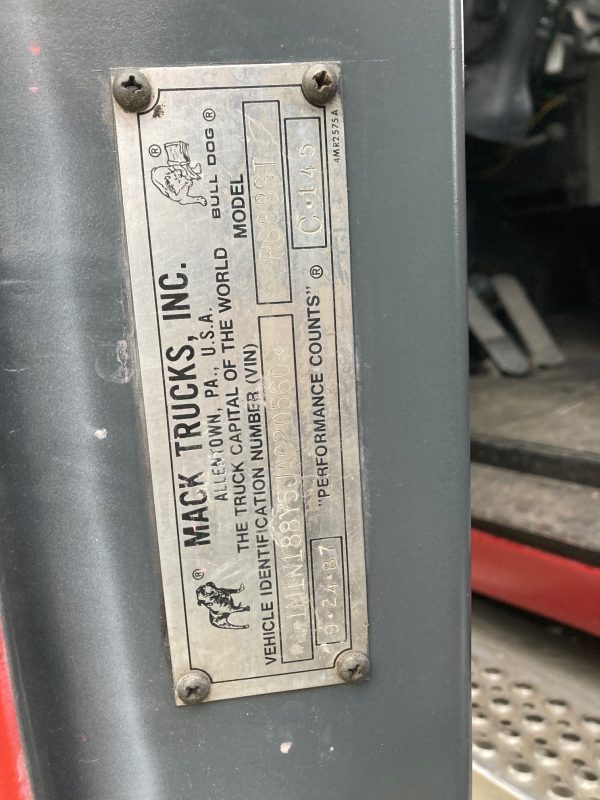 1987 Mack R688ST - Image 6