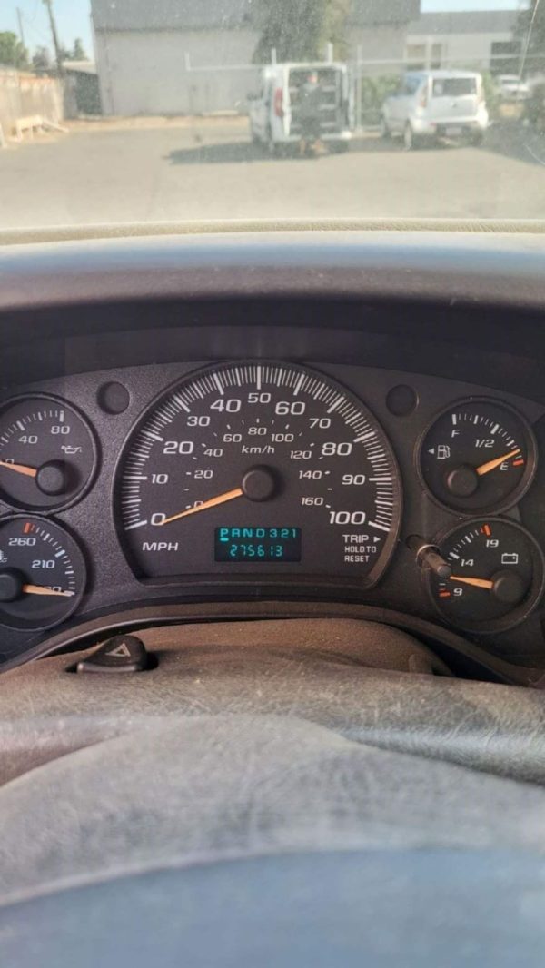 2006 Chevy Express 3500 - Image 2