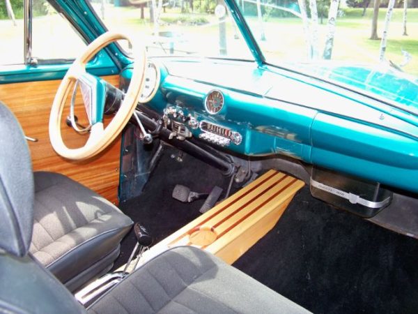 1951 FORD COUNTRY SQUIRE  WOODY WAGON - Image 6