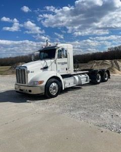 2013 PETERBILT 384
