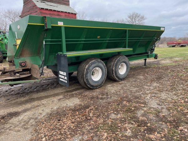 2015 Chandler 22clt litter spreader - Image 4