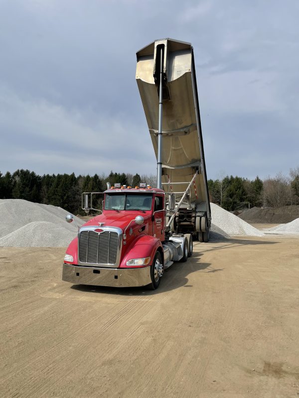 2011 Peterbilt 386 - Image 3