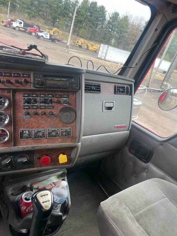 2006 Kenworth W 900 - Image 11