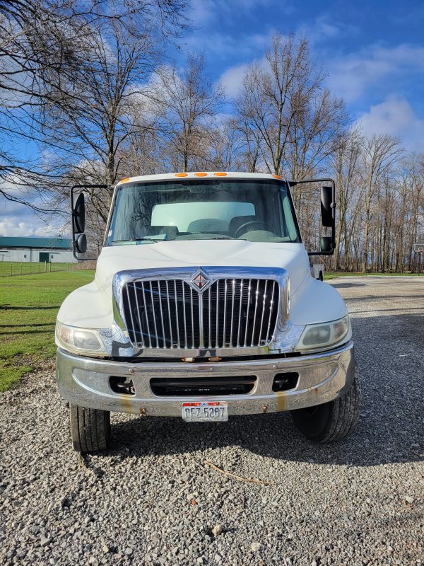 2005 International 4400