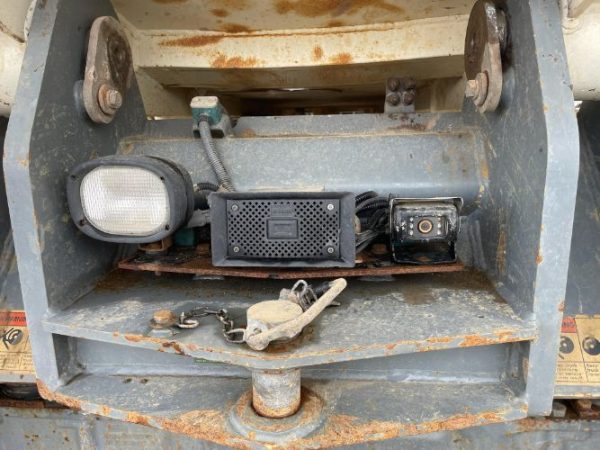 2015 TREX TA300  DUMP TRUCK - Image 3