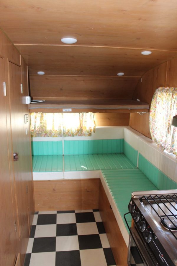 2015 Shasta Airflyte M19 - Image 8