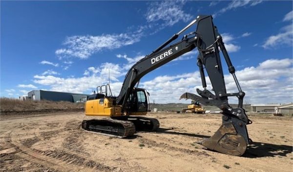 2018 DEERE 210G LC - Image 4