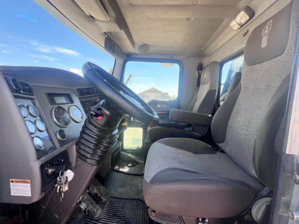 2022 KENWORTH T370 VAC TANKER - Image 6