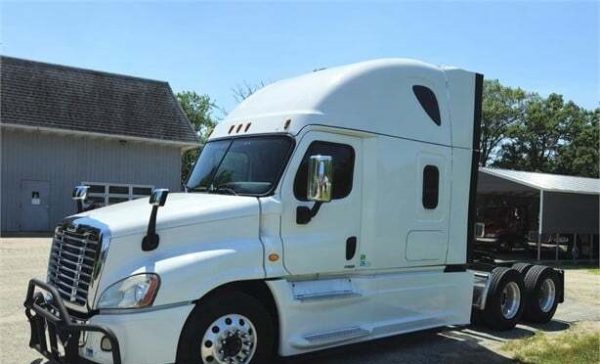 2017 FREIGHTLINER CASCADIA 125 EVOLUTION - Image 2