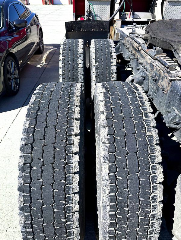 2019 Peterbilt 389 - Image 7