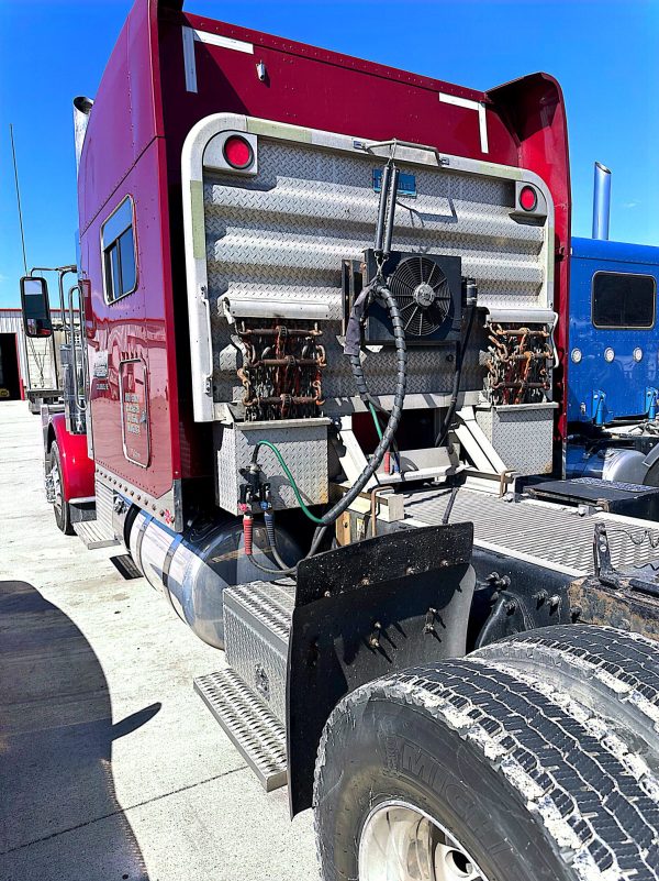 2019 Peterbilt 389 - Image 9