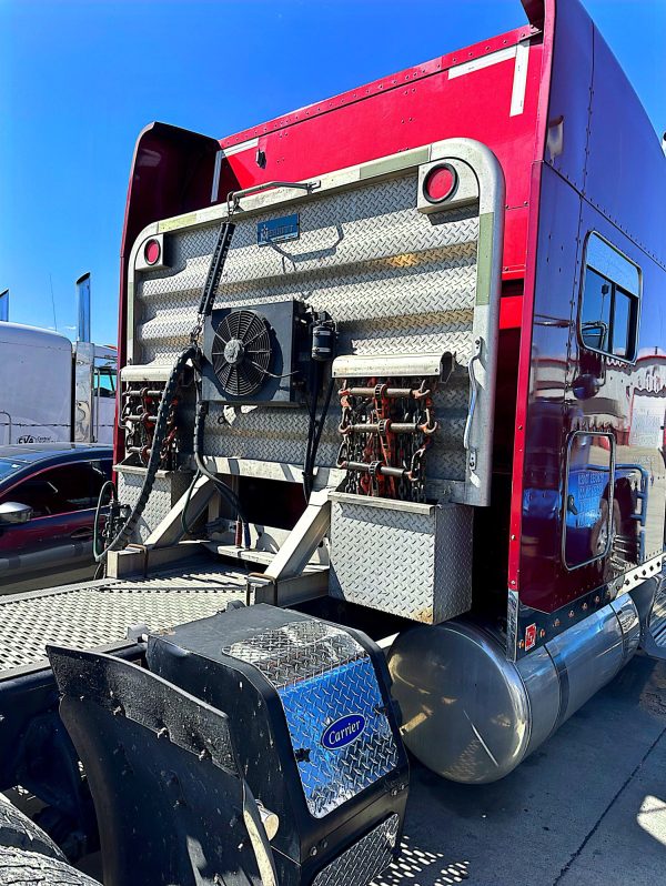2019 Peterbilt 389 - Image 10