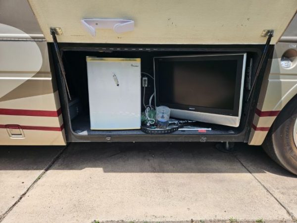 2003 NATIONAL RV TRADEWINDS CLASS A DIESEL PUSHER - Image 8