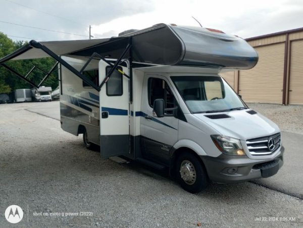 2022 WINNEBAGO/MERCEDES BENZ VITA