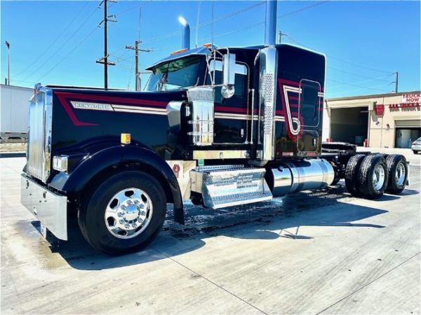 2024 KENWORTH W900  ANNIVERSARY  EDITION