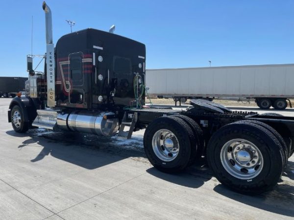2024 KENWORTH W900  ANNIVERSARY  EDITION - Image 4