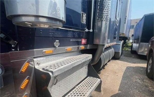 1999 KENWORTH W900L - Image 5