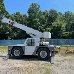 2011 SHUTTLELIFT 5540F-DF CARRY DECK CRANE
