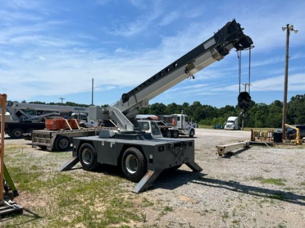 2011 SHUTTLELIFT 5540F-DF CARRY DECK CRANE - Image 3