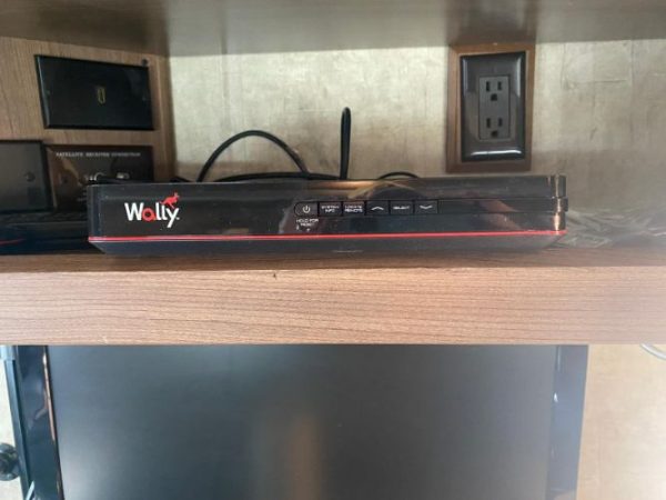 2015 WINNEBAGO ITSACA NAVION 24M - Image 9