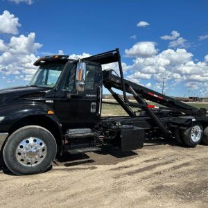 2012 INTERNATIONAL 4300 ROLL OFF TRUCK