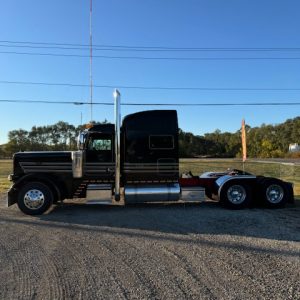 2015 Peterbilt 389 " Caterpillar Engine" "True Glider"