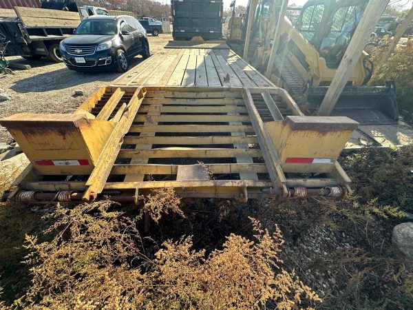 2006 Mack Granite CV713 Dump Truck  with Trailer - Image 32