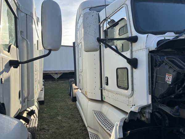2010 Kenworth t 660 - Image 3
