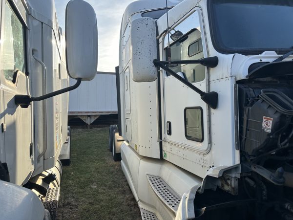 2010 Kenworth t 660 - Image 3