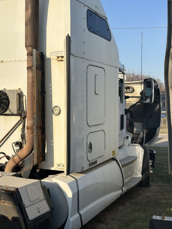 2010 Kenworth t 660 - Image 4