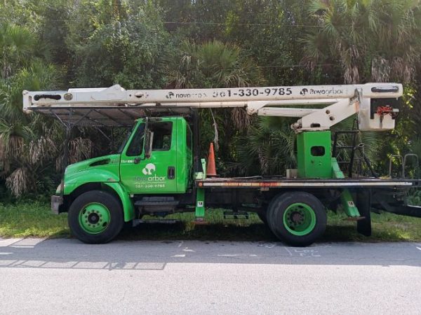 2007 INTERNATIONAL 4300 BUCKET TRUCK