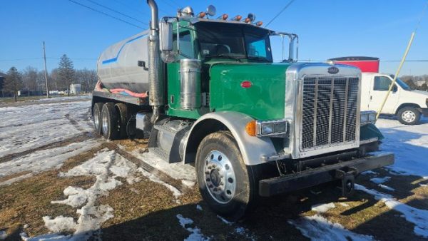 2007 PETERBILT 379 VACUUM TRUCK