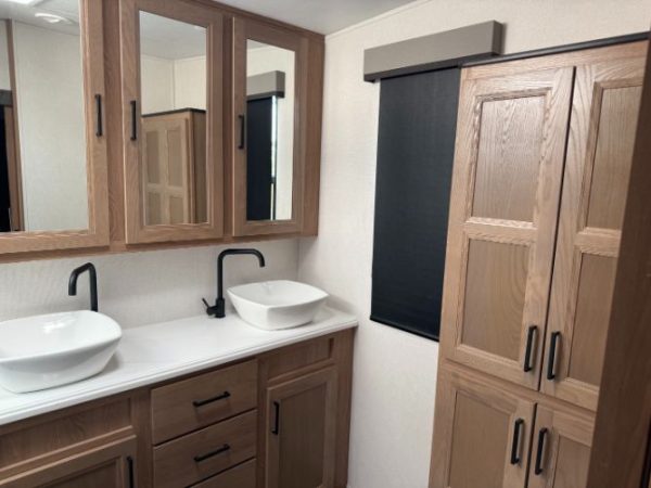 2023 FOREST RIVER SANIBEL 3802WB - Image 12