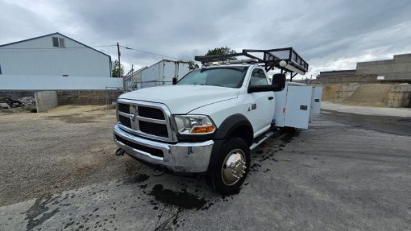 2012 DODGE RAM 5500  SERVICE TRUCK - Image 2