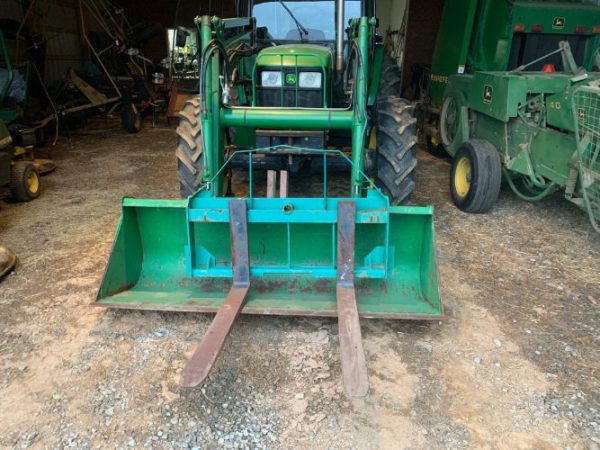 2003 JOHN DEERE 5520  CAB TRACTOR - Image 3