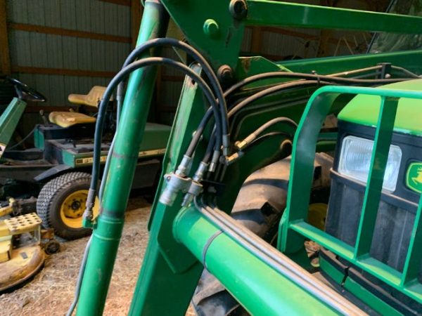 2003 JOHN DEERE 5520  CAB TRACTOR - Image 6