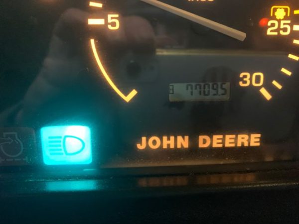 2003 JOHN DEERE 5520  CAB TRACTOR - Image 8