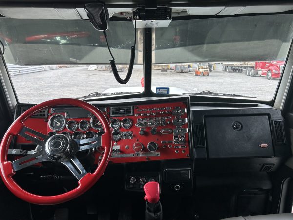 2000 Peterbilt  379 EXHD - Image 3