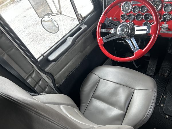 2000 Peterbilt  379 EXHD - Image 4