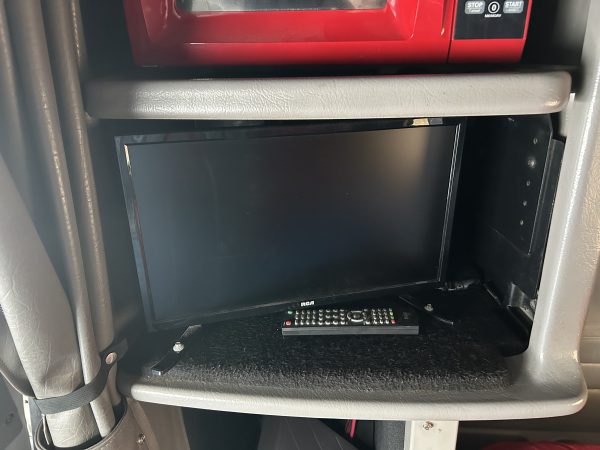 2000 Peterbilt  379 EXHD - Image 12
