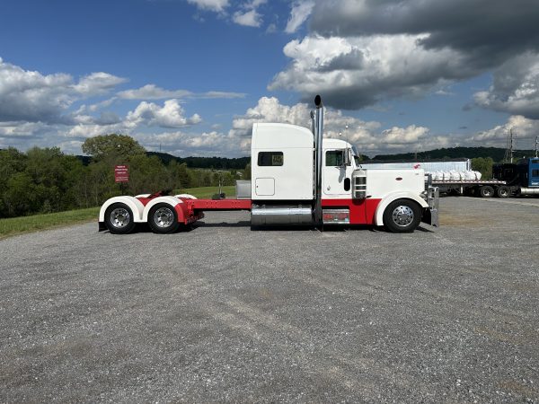 2000 Peterbilt  379 EXHD - Image 18