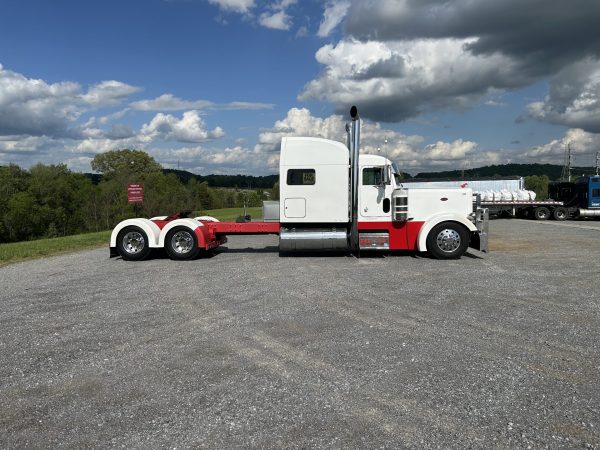 2000 Peterbilt  379 EXHD - Image 18
